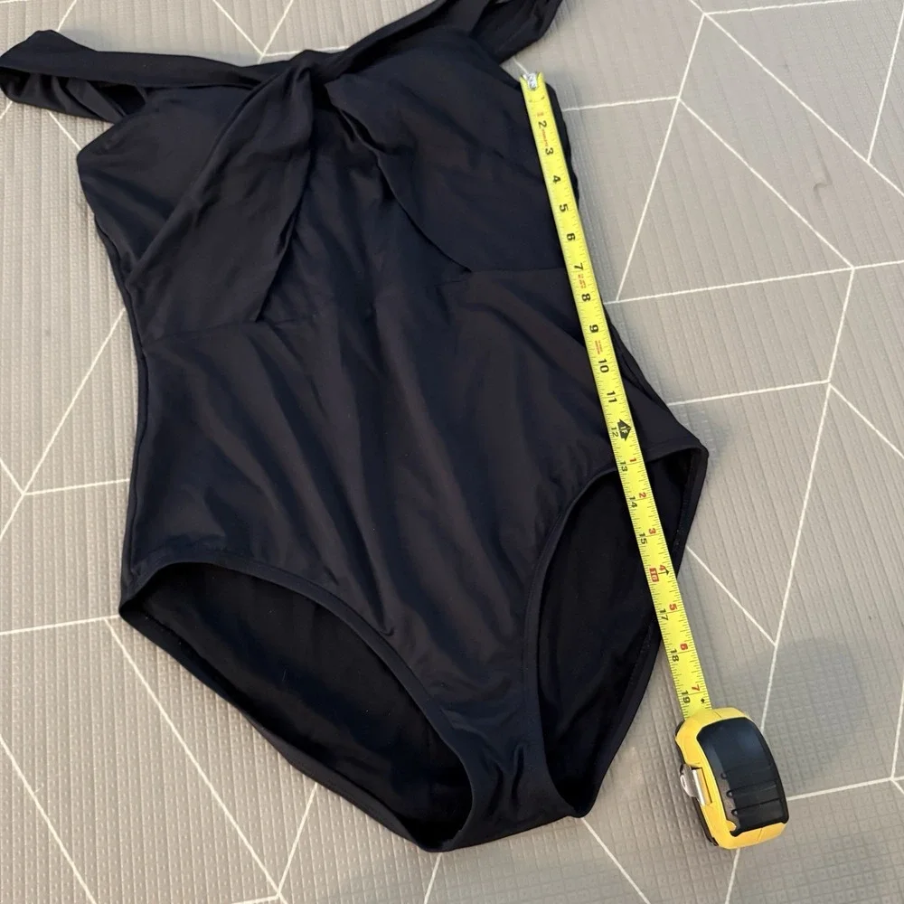 Tommy Bahama Pearl Twist One Piece Bathing Suit Size 10 Black Off‎ Shoulder